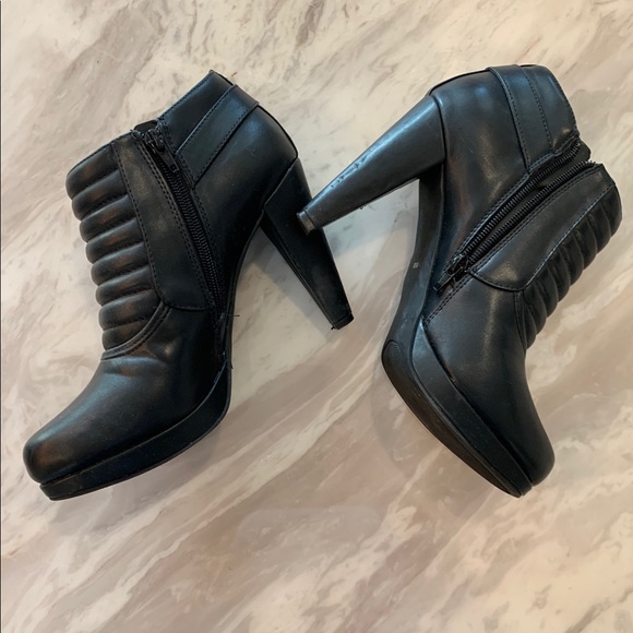 GUESS BLACK 4 INCH HEEL BOOT WOMENS 9 1/2 - Picture 3 of 7